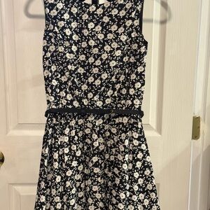 LC Lauren Conrad Floral Dress with belt. Black and White..NWOT